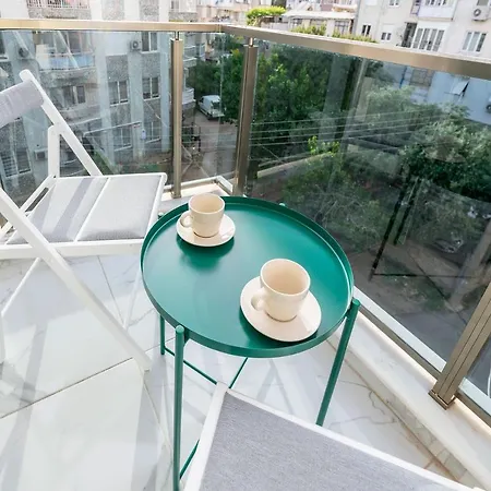 Missafir Distinguished, Central And Modern Flat With Balcony Near Beach In Muratpasa, Antalya Apartament *