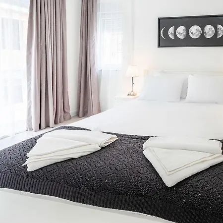 Apartament Missafir Distinguished, Central And Modern Flat With Balcony Near Beach In Muratpasa, Antalya